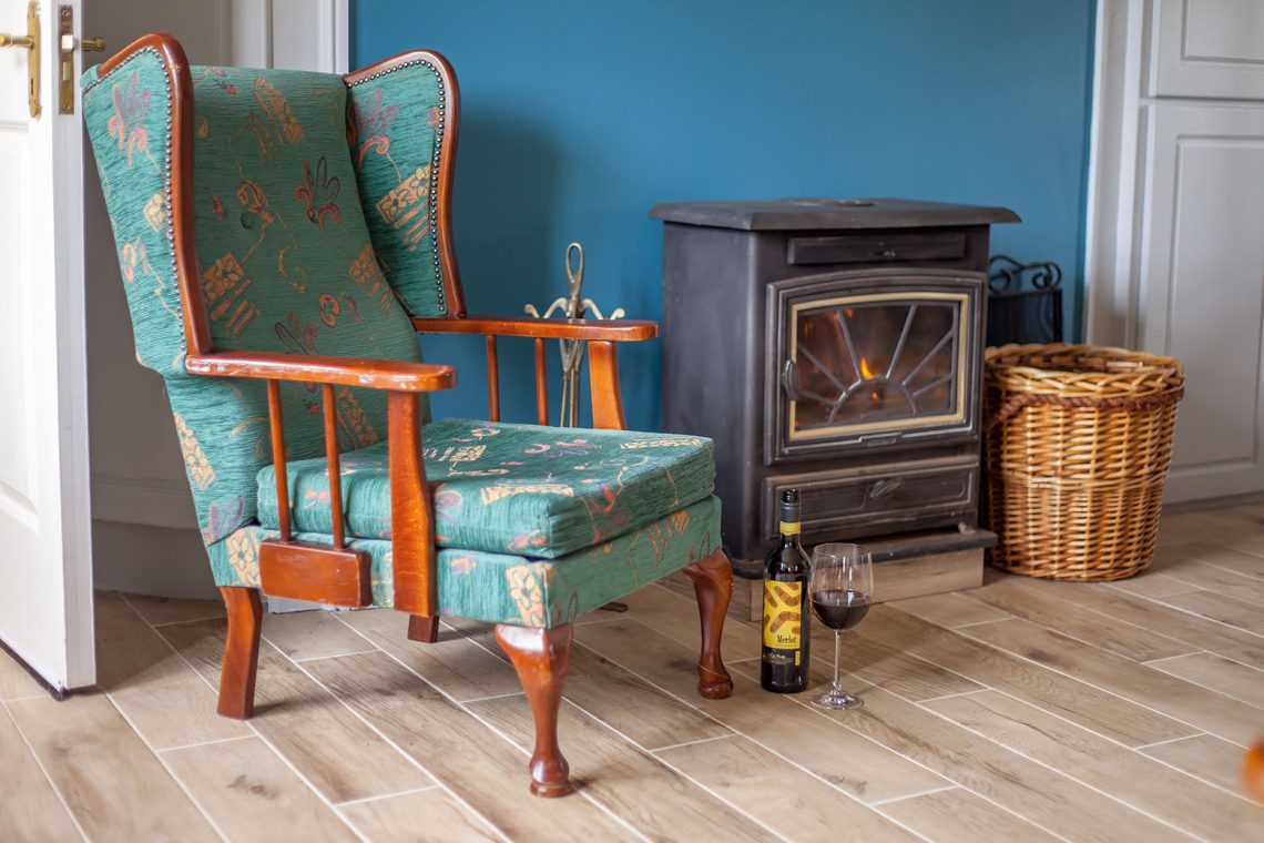 Sitting room of O'briens cottage